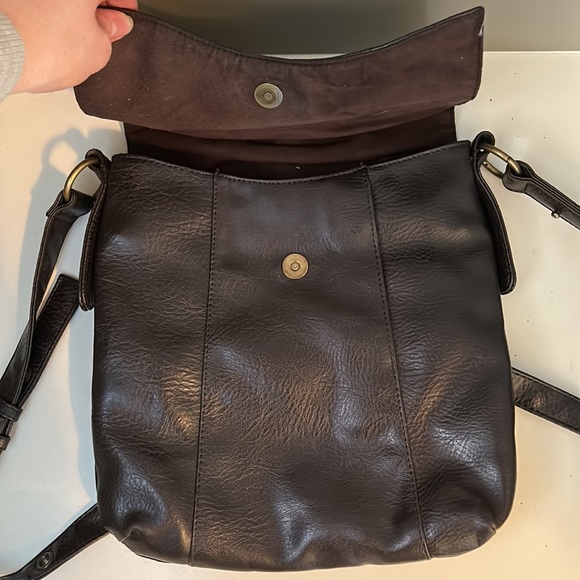 Like new dark Brown Matt & Nat crossbody - Picture 4 of 6